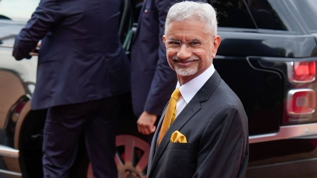 S Jaishankar Gulf-EU Visit: পেট্রোল-ডিজেল আগের দামে ফেরাতে মরিয়া কেন্দ্র, কী পদক্ষেপ করছে এবার?