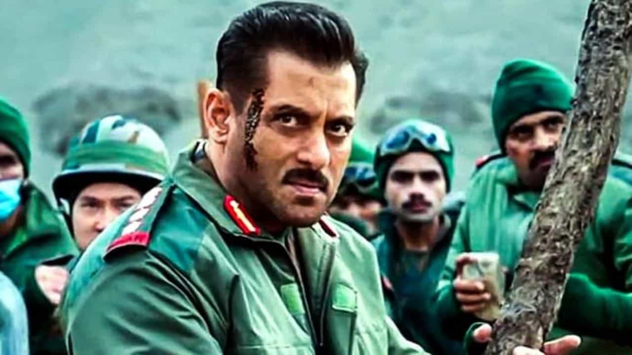 সেন্সর বোর্ডে আটকে সলমনের 'মাতৃভূমি', নেপথ্যে চিন? সেন্সর বোর্ডে আটকে সলমনের 'মাতৃভূমি', নেপথ্যে চিন?