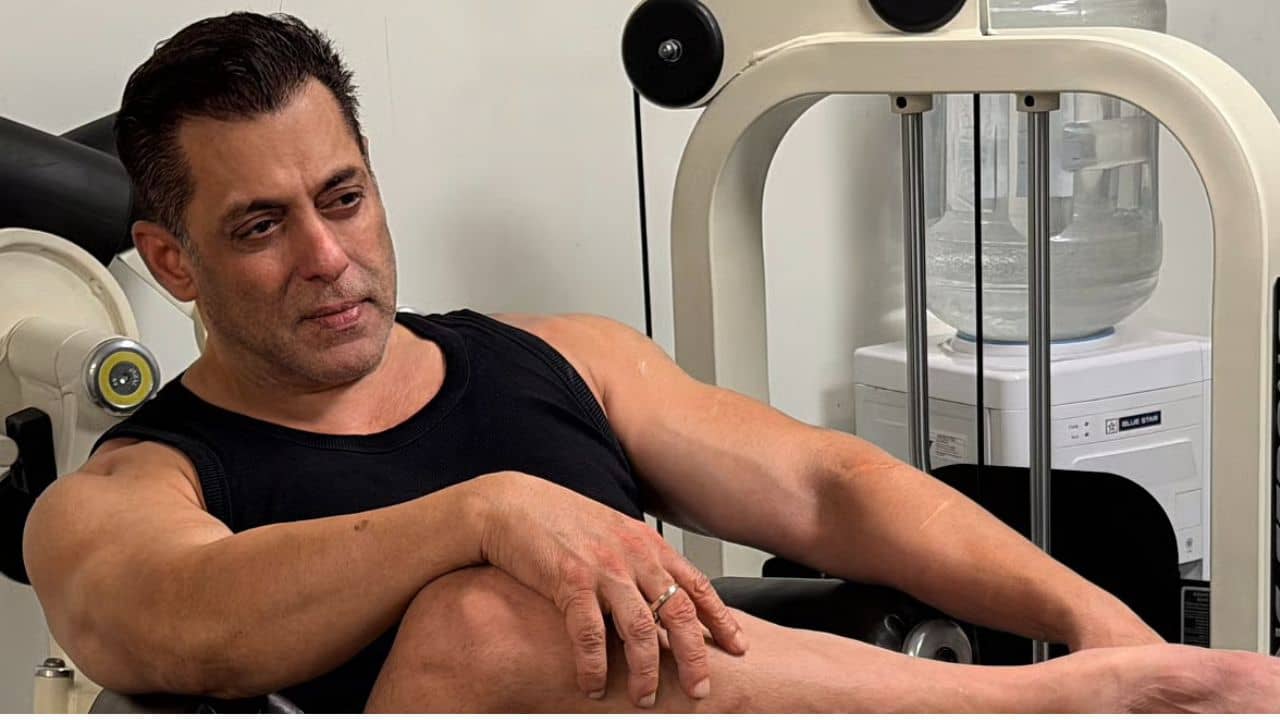 Salman Khan: ফ্ল্যাট বেচে দিলেন সলমন! জানেন কত টাকা ব্যাঙ্কে ঢুকল ভাইজানের?