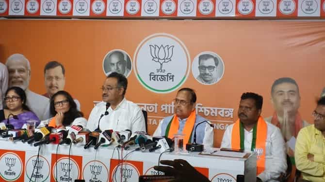 BJP-তে যোগ দিলেন TMC-র প্রাক্তন MP সুখেন্দু শেখর-প্রকাশ-সুস্মিতা দেব