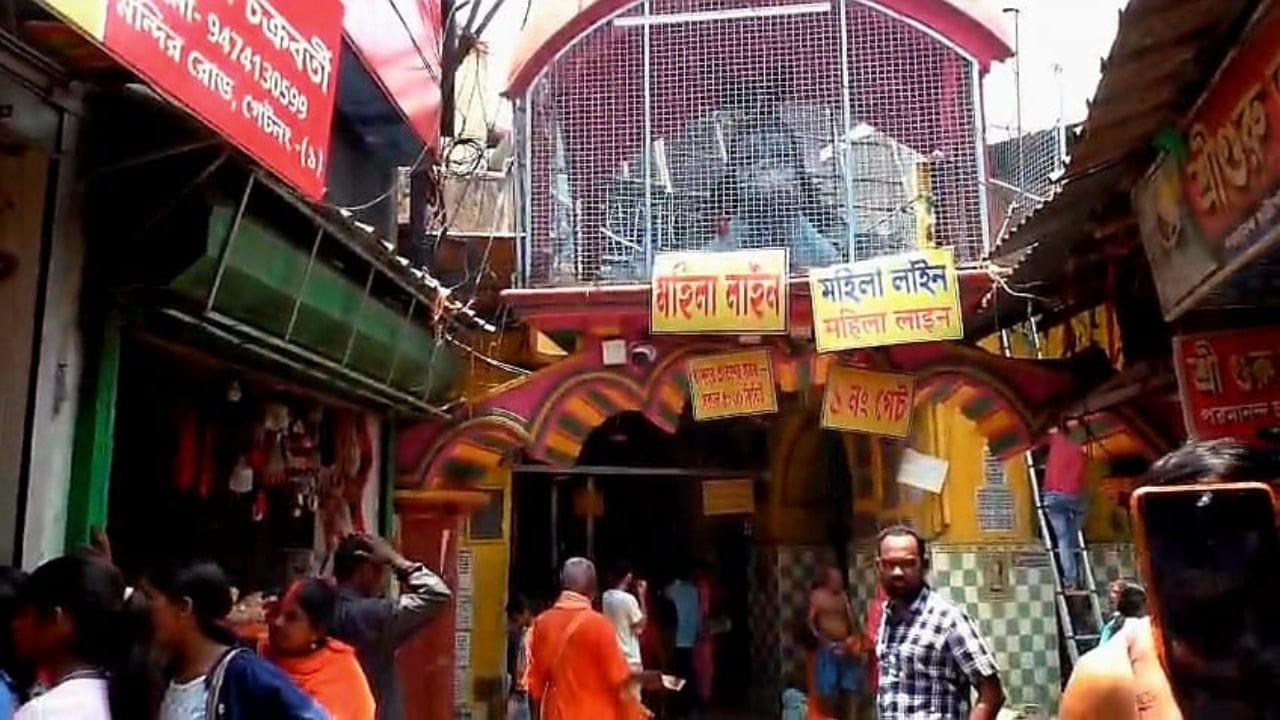 প্রসঙ্গত, মুখ্যমন্ত্রী শুভেন্দু অধিকারী তারকেশ্বর ধামকে আন্তর্জাতিক তীর্থক্ষেত্র হিসেবে গড়ে তোলার ঘোষণা করেছেন আগে। তারকেশ্বরে আয়োজিত শ্রাবণী মেলার উদ্বোধনে গিয়ে তিনি একে 'জাতীয় মেলা' হিসেবে ঘোষণা করেন এবং তীর্থযাত্রীদের সুবিধার্থে শেওড়াফুলি-তারকেশ্বর পথে প্রতি ৫ কিলোমিটার অন্তর সেবাকেন্দ্র গড়ে তোলার প্রতিশ্রুতি দিয়েছেন।
