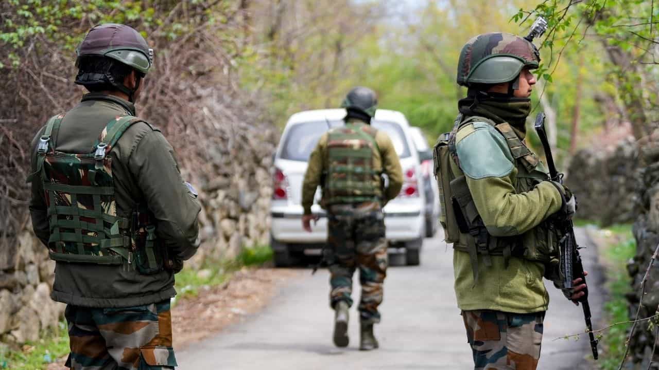Designated Terrorists: আর কোনও রেয়াত নয়, এদের UAPA-তে জঙ্গি বলে ঘোষণা করল কেন্দ্র Designated Terrorists: আর কোনও রেয়াত নয়, এদের UAPA-তে জঙ্গি বলে ঘোষণা করল কেন্দ্র