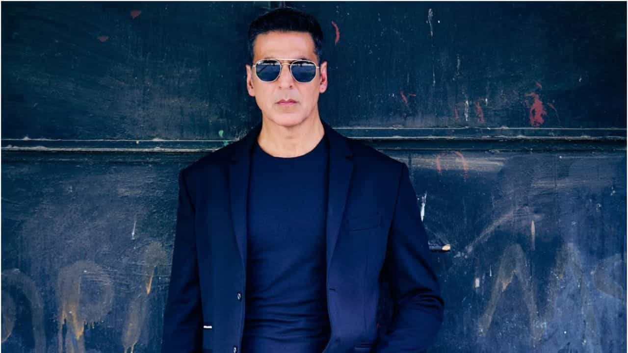 মুম্বইয়ে জোড়া ফ্ল্যাট বেচে দিলেন অক্ষয় কুমার, কত টাকা ব্যাঙ্কে ঢুকল জানেন? মুম্বইয়ে জোড়া ফ্ল্যাট বেচে দিলেন অক্ষয় কুমার, কত টাকা ব্যাঙ্কে ঢুকল জানেন?