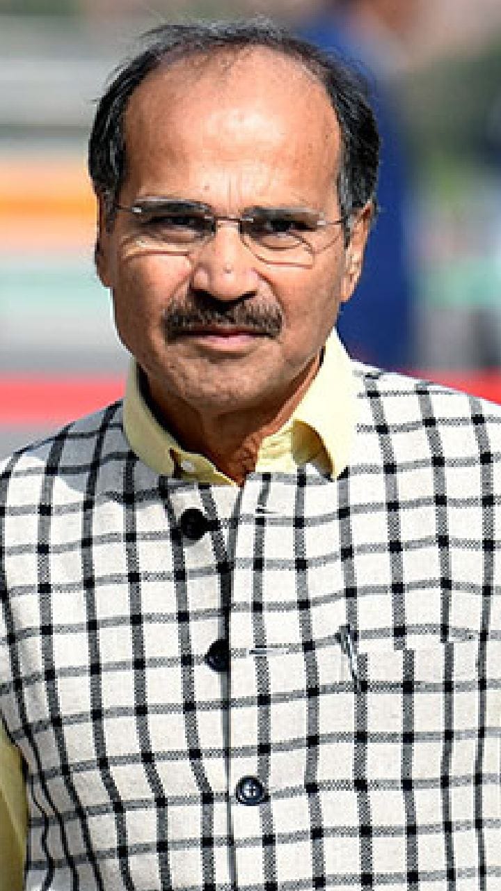 'গেটম্যান মদ খেয়ে ছিল', অধীর ফোনে সব জানাতেই যা ঘটল...