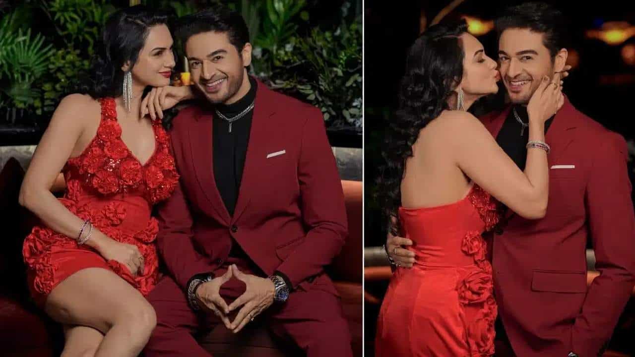 Akanksha Chamola Divorce: একদিকে স্বামীর সঙ্গে ডিভোর্স! শো এর মাঝেই আকাঙ্খার যৌনতা নিয়ে বড় তথ্য ফাঁস Akanksha Chamola Divorce: একদিকে স্বামীর সঙ্গে ডিভোর্স! শো এর মাঝেই আকাঙ্খার যৌনতা নিয়ে বড় তথ্য ফাঁস