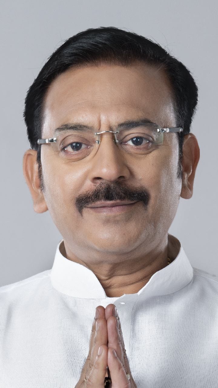 প্রভাব খাটিয়ে ২২ হাজার টিকিট লুঠের অভিযোগ অরূপের বিরুদ্ধে