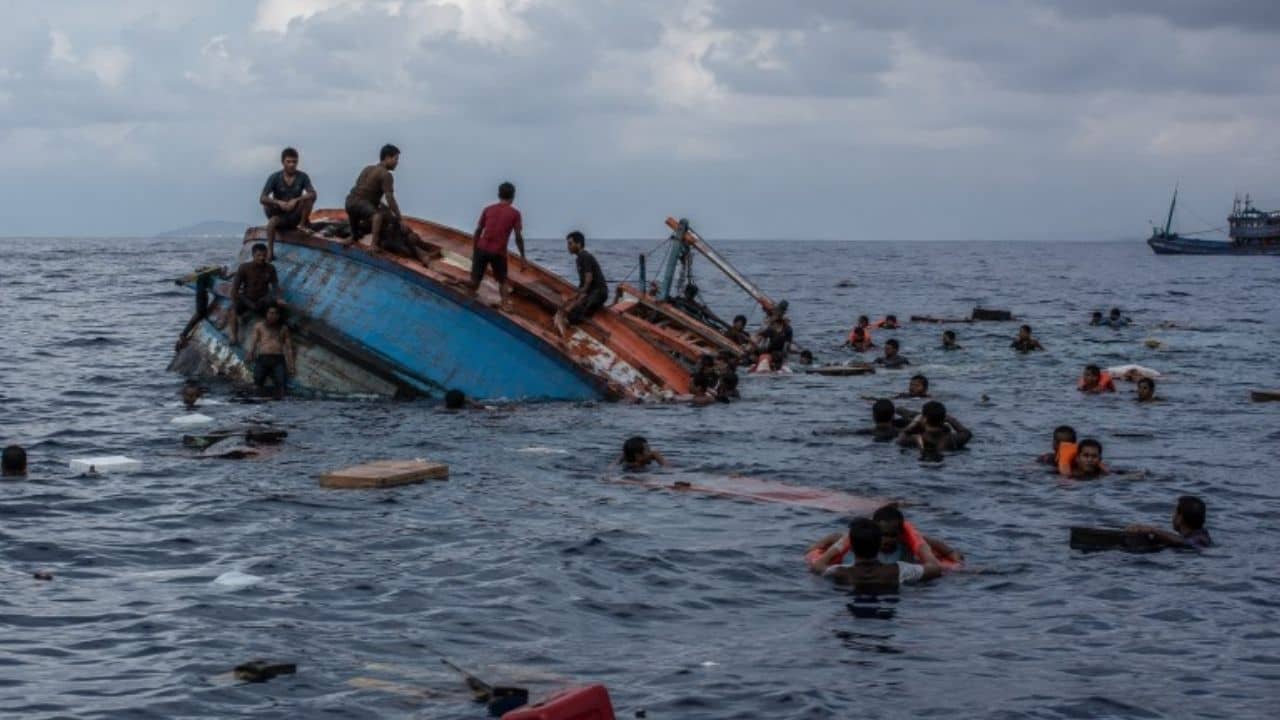 Myanmar Boat Capsize: মায়ানমার উপকূলে ভয়াবহ নৌকাডুবি, মৃত্যু অন্তত ৫০০ রোহিঙ্গার