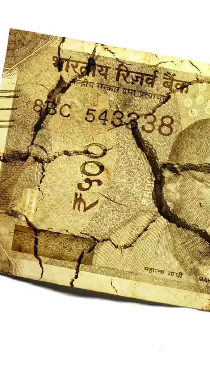 কাটমানির কোপে খুদেরা! একতলার টেন্ডারে দোতলা স্কুল!
