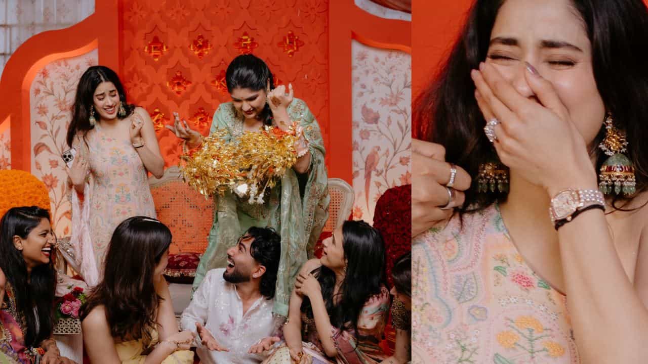 Janhvi Kapoor luxury watch: অংশুলার অনুষ্ঠানে চমকে দিলেন জাহ্নবী! এই ঘড়ির দামেই কেনা যাবে বিলাসবহুল ফ্ল্যাট? Janhvi Kapoor luxury watch: অংশুলার অনুষ্ঠানে চমকে দিলেন জাহ্নবী! এই ঘড়ির দামেই কেনা যাবে বিলাসবহুল ফ্ল্যাট?