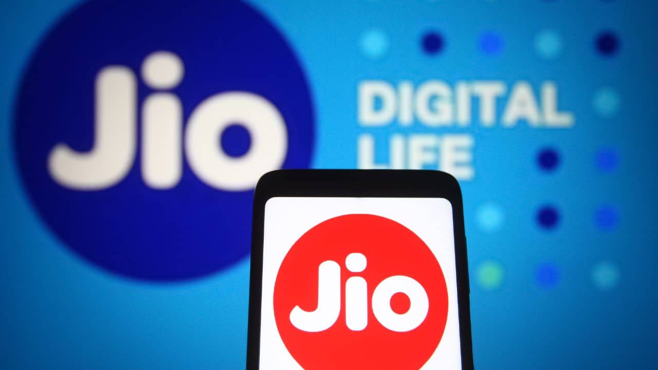 Jio Mobile Plan: খরচ মাত্র ১০ টাকা, মিলবে দিনে ২জিবি ডেটা! জিও-র এই প্ল্যানের কথা জানেন?