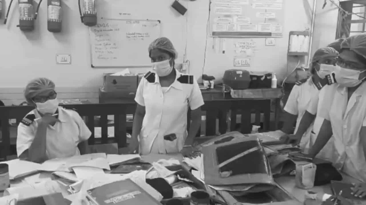 Medinipur Medical College: 'খুব বুক জ্বালা করছে..', কথা শুনে মায়ের স্যালাইনের বোতলের দিকে তাকাতেই মাথায় হাত ছেলের Medinipur Medical College: 'খুব বুক জ্বালা করছে..', কথা শুনে মায়ের স্যালাইনের বোতলের দিকে তাকাতেই মাথায় হাত ছেলের