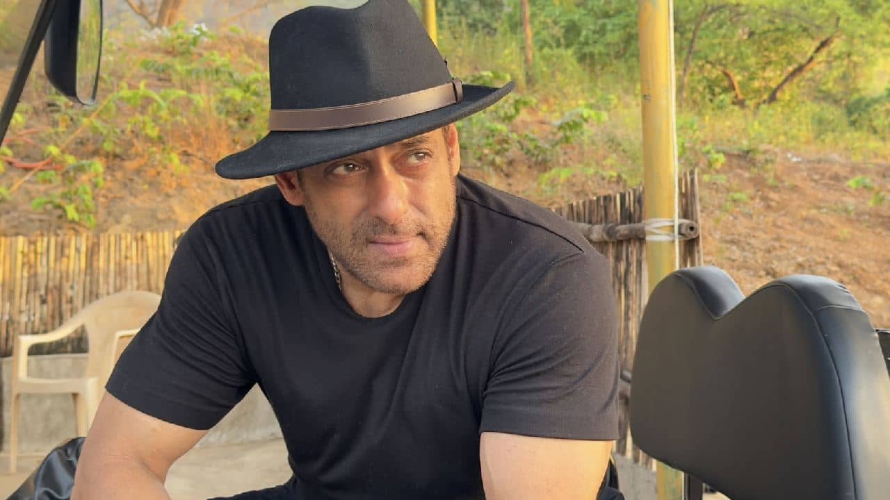 Salman Khan: সেটে ঘণ্টার পর ঘণ্টা লেট করেন সলমন খান! তারপর যা ঘটে শুটিং ফ্লোরে...