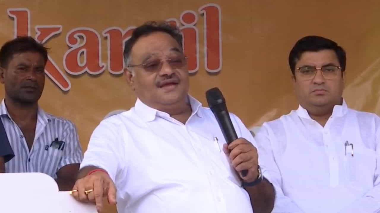 Samik on Azadi Slogan: 'কাশ্মীর মাঙ্গে আজ়াদি...এই কথা বলে যেন কেউ বাড়ি ফিরে যেতে না পারে', হুঁশিয়ারি দিয়ে রাখলেন শমীক Samik on Azadi Slogan: 'কাশ্মীর মাঙ্গে আজ়াদি...এই কথা বলে যেন কেউ বাড়ি ফিরে যেতে না পারে', হুঁশিয়ারি দিয়ে রাখলেন শমীক