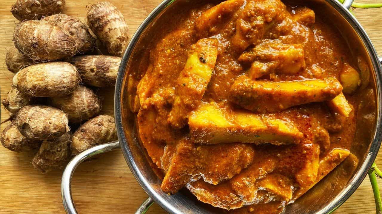 Authentic Bengali Kochur Korma: গলা চুলকাবেই না! এইভাবেই কচুর কোর্মা বানালে মাছ মাংস ফেলে সকলে চেটে পুটে খাবে Authentic Bengali Kochur Korma: গলা চুলকাবেই না! এইভাবেই কচুর কোর্মা বানালে মাছ মাংস ফেলে সকলে চেটে পুটে খাবে