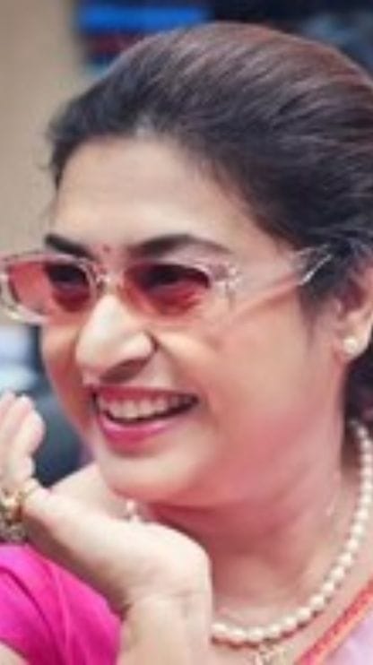 আশিসের শেষযাত্রায় কান্নায় ভেঙে পড়লেন শতাব্দী