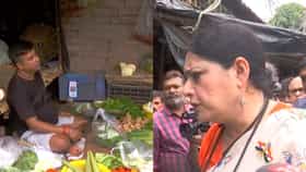 ফুটপাথে খাট-বিছানা! দেখেই ২ দিনের ডেডলাইন দিয়ে দিলেন অগ্নিমিত্রা