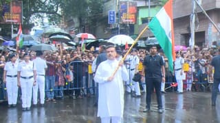 West Bengal News Live: মুখ্যমন্ত্রীর উপস্থিতিতে বৃষ্টি মাথায় নিয়ে যাদবপুরে ১০ হাজার কণ্ঠে বন্দে মাতরম পাঠ