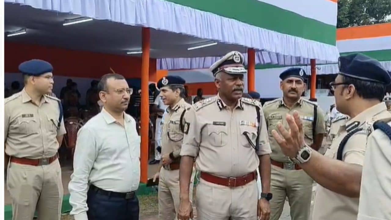 West Bengal NEWS Live Updates: রেড রোডে স্বাধীনতা দিবসের প্যারেডের শেষ দিনের প্রস্তুতিতে পুলিশ কমিশনার