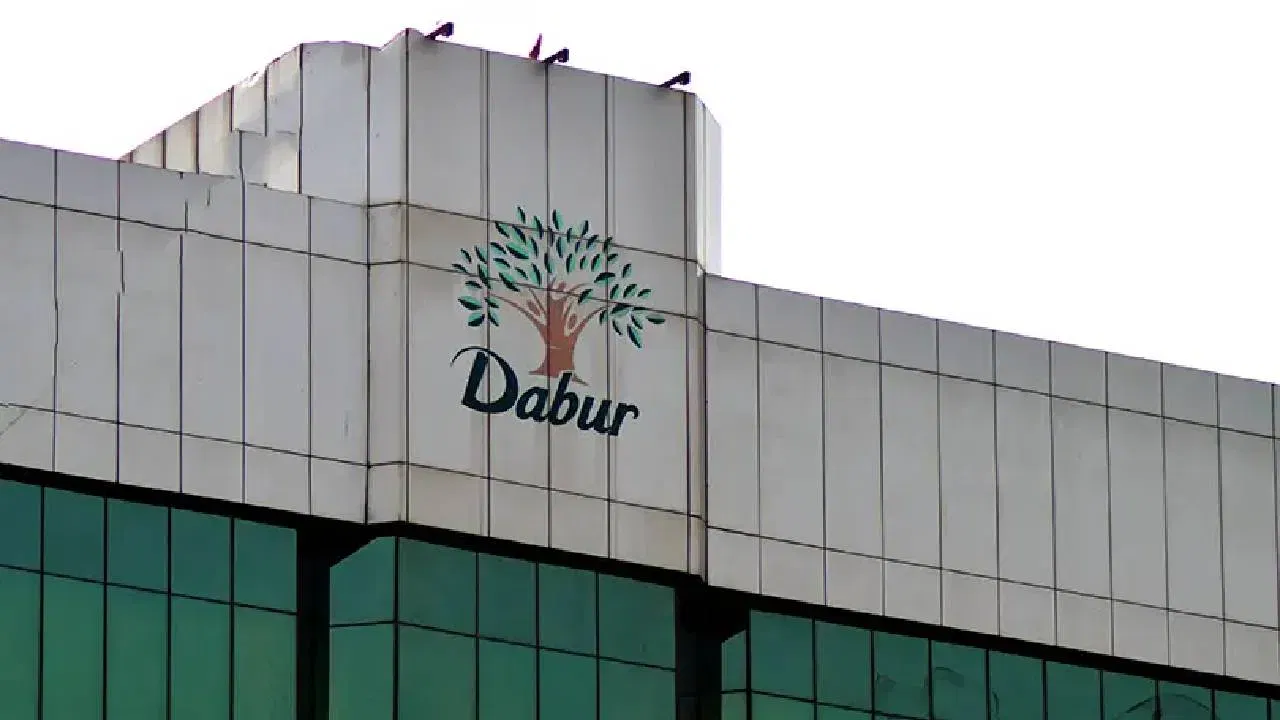 Dabur India: মধু থেকে ঘি…ডাবরের একাধিক পণ্য বিক্রিতে নিষেধাজ্ঞা FSSAI-এর ! Dabur India: মধু থেকে ঘি…ডাবরের একাধিক পণ্য বিক্রিতে নিষেধাজ্ঞা FSSAI-এর !