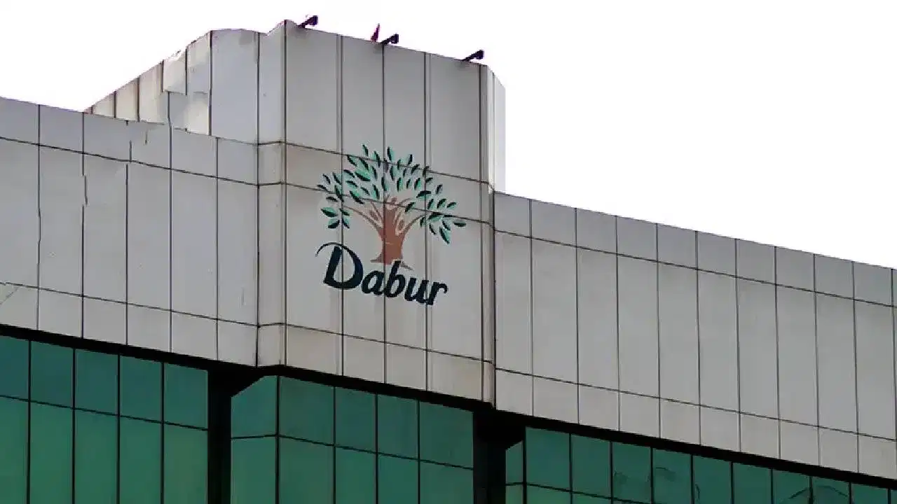 Dabur India: ১০০ শতাংশ বিশুদ্ধ নয়! মধু থেকে ঘি...ডাবরের একাধিক পণ্য বিক্রিতে নিষেধাজ্ঞা FSSAI-এর! Dabur India: ১০০ শতাংশ বিশুদ্ধ নয়! মধু থেকে ঘি...ডাবরের একাধিক পণ্য বিক্রিতে নিষেধাজ্ঞা FSSAI-এর!
