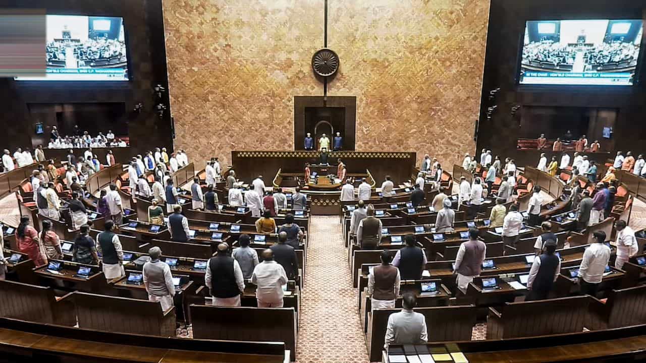 FCRA Bill 2026: মেপে পা ফেলছে কেন্দ্র, ডিলিমিটেশন-মহিলা সংরক্ষণ বিল পাশ হলেই ঝুলি থেকে বেরবে আরেক বিল? FCRA Bill 2026: মেপে পা ফেলছে কেন্দ্র, ডিলিমিটেশন-মহিলা সংরক্ষণ বিল পাশ হলেই ঝুলি থেকে বেরবে আরেক বিল?
