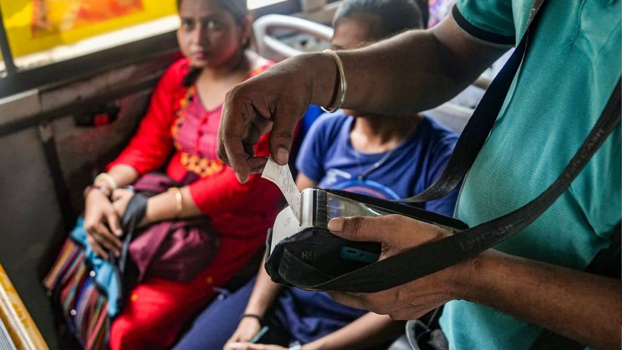Free Bus for Women: আর কি সব মহিলার জন্য ফ্রি নয় সরকারি বাস? পিঙ্ক কার্ড চালু আজ থেকেই?