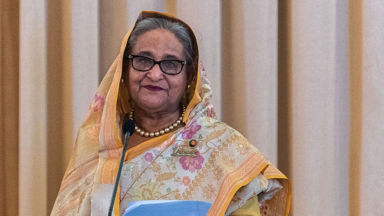 Sheikh Hasina: বাংলাদেশ ‘দ্বিতীয় পাকিস্তানে’ পরিণত হচ্ছে! ডিসেম্বরেই বাংলাদেশ ফিরবেন হাসিনা