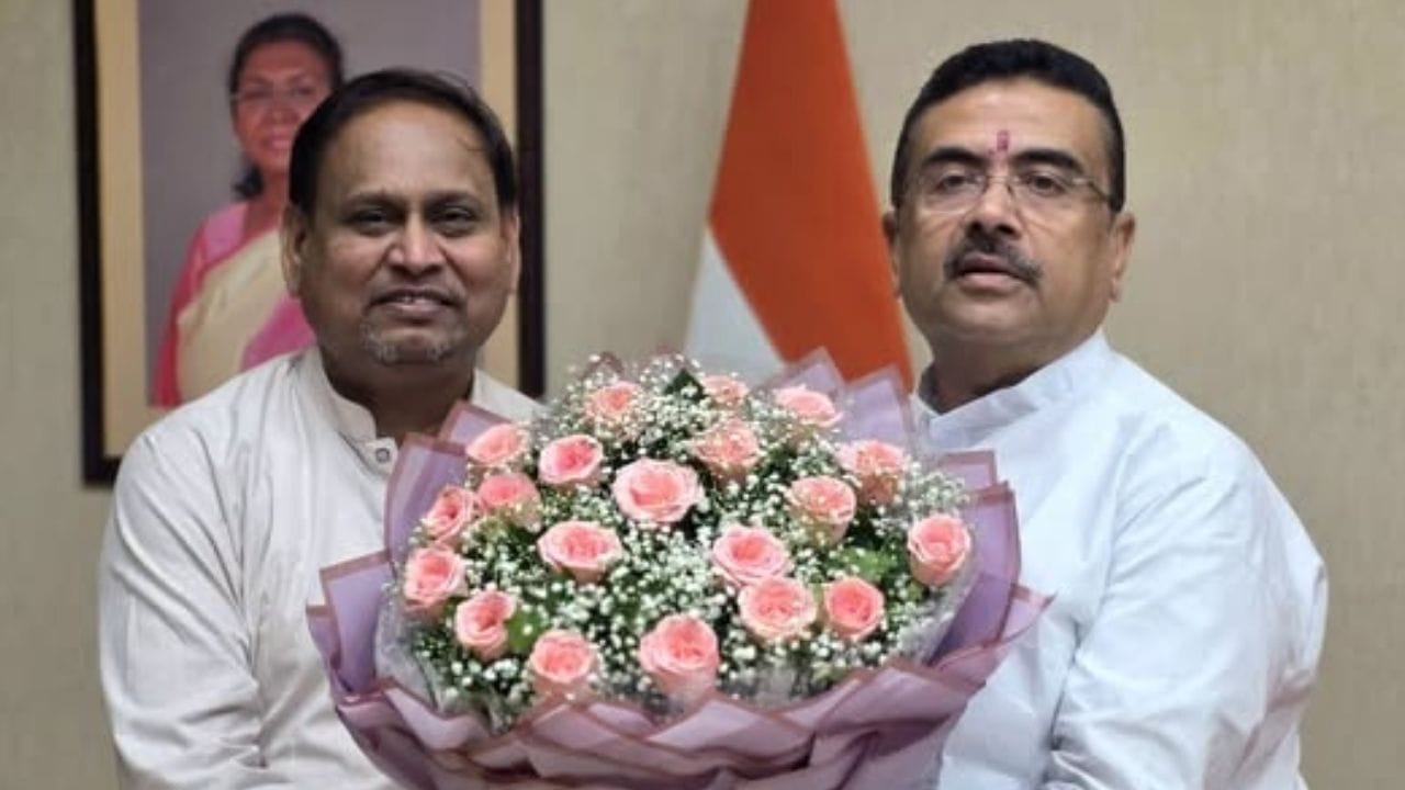CM Suvendu Adhikari-Humayun Kabir: হঠাৎ মুখ্যমন্ত্রীর সঙ্গে দেখা করতে এলেন হুমায়ুন কবীর, কী কথা হল দু’জনের?
