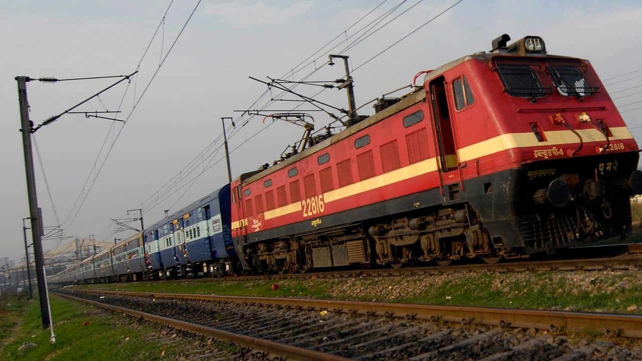 Indian Railways: এসে গেল কবচ 5, যাত্রীদের সুরক্ষায় বিশাল উদ্যোগ রেলের