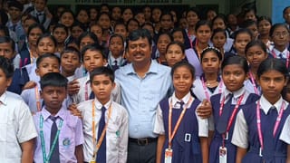 National Teachers Award 2026: জাপানের পড়ুয়াদের সঙ্গে আজ যোগাযোগ ঝাড়গ্রামের স্কুলের, ছকভাঙা শিক্ষাদানে নজির গড়ে জাতীয় শিক্ষক পুরস্কার পাচ্ছেন ‘ভূগোল স্যর’ শান্তনু