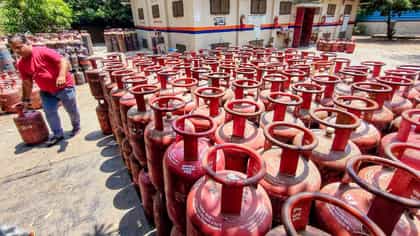 গ্রাহকদের কথা ভেবে বাড়ানো হল LPG সিলিন্ডারে e-KYC-র ডেডলাইন