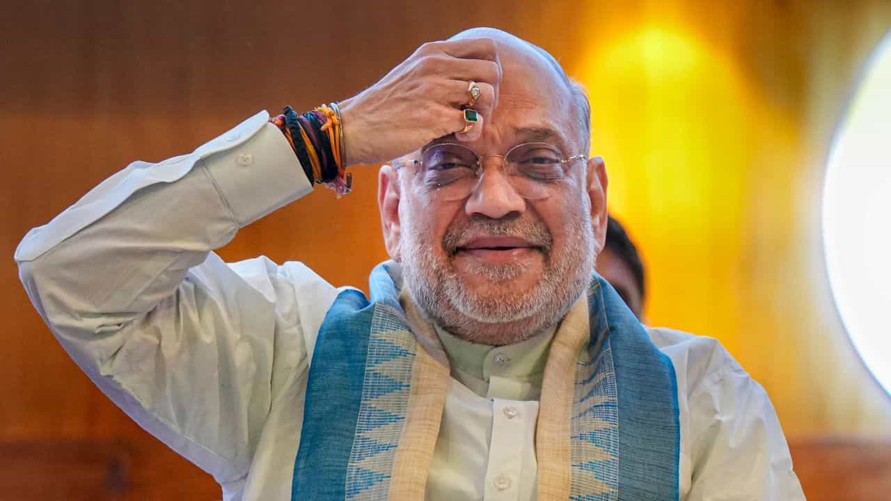 Amit Shah: '২৪ ঘণ্টা ধরে সংসদে সব প্রশ্নের উত্তর দিতে রাজি', বিরোধীদের বললেন শাহ Amit Shah: '২৪ ঘণ্টা ধরে সংসদে সব প্রশ্নের উত্তর দিতে রাজি', বিরোধীদের বললেন শাহ