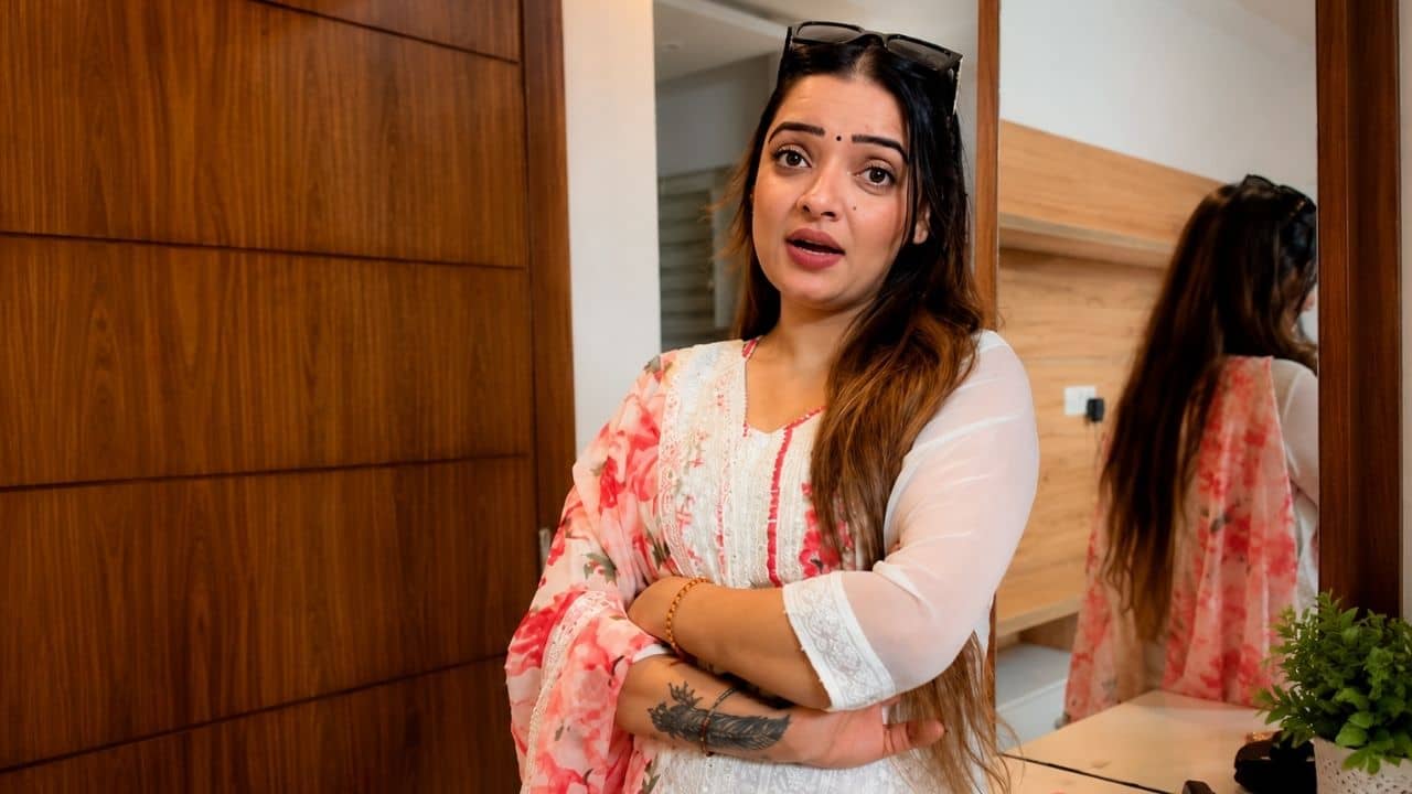 Social Influencer: গর্ভে সাত সপ্তাহের সন্তান, গাছে বেঁধে জীবন্ত আগুন জ্বালিয়ে দেওয়া হল ইনফ্লুয়েন্সারকে