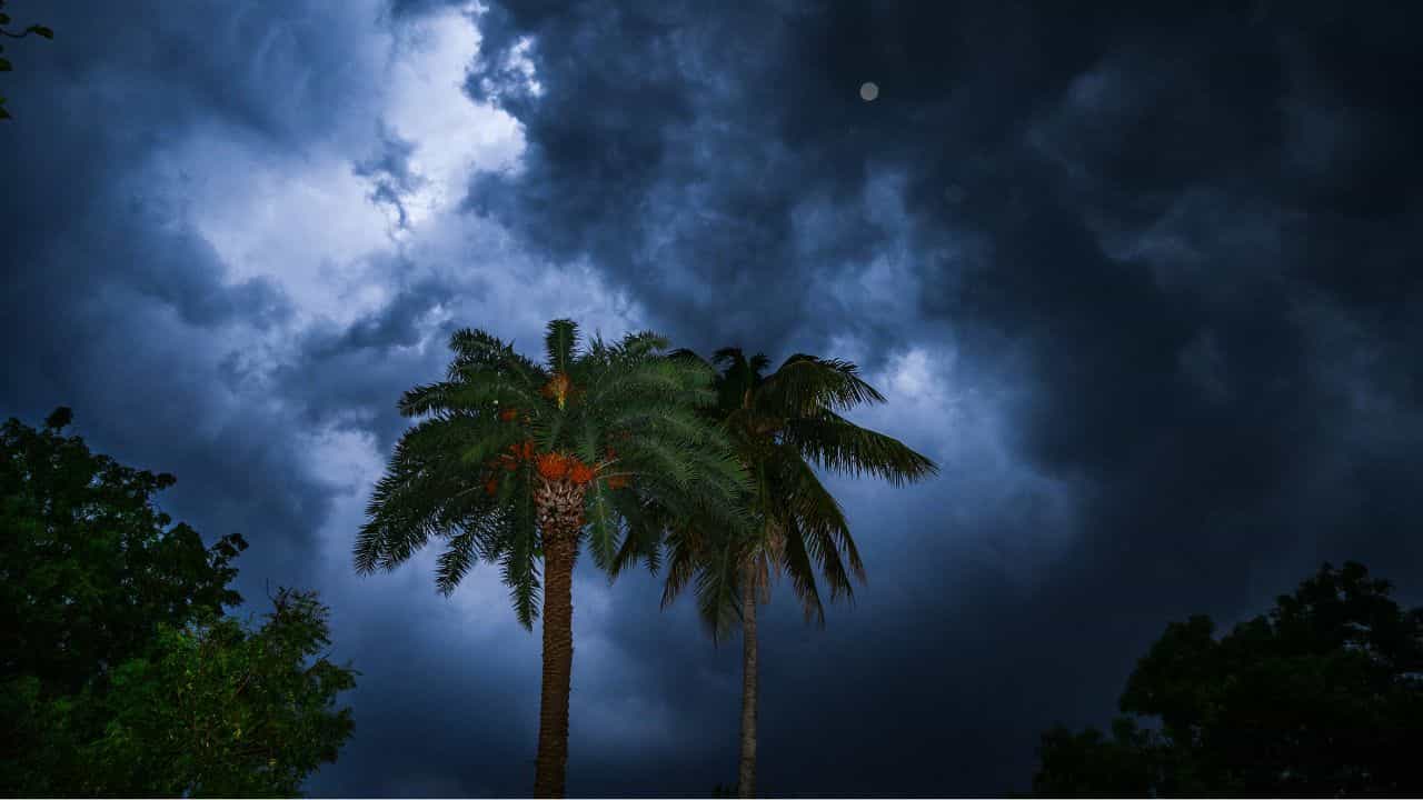 Weather Update: রবিবার থেকে আবার বদলে যাবে আবহাওয়া, দুই জেলার জন্য বড় আপডেট Weather Update: রবিবার থেকে আবার বদলে যাবে আবহাওয়া, দুই জেলার জন্য বড় আপডেট
