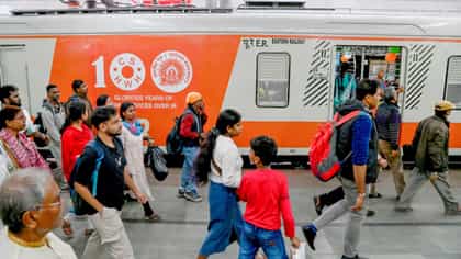 হাওড়া স্টেশন নিয়ে বড় উদ্যোগ, উচ্চ পর্যায়েব বৈঠকে নেওয়া হল সিদ্ধান্ত
