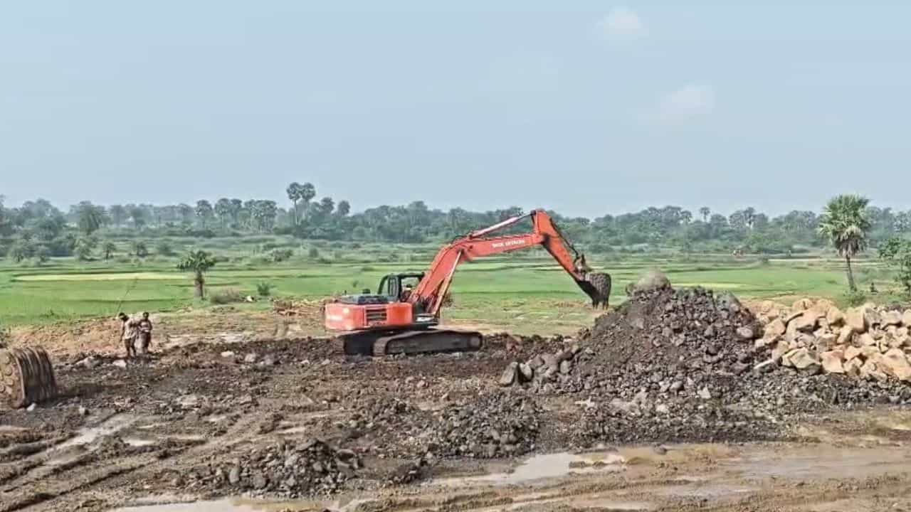 Purulia: পুরুলিয়ায় বিশাল কর্মকাণ্ড, ৩৬০০০ কোটির প্রজেক্ট, মিলবে হাজারের বেশি চাকরি Purulia: পুরুলিয়ায় বিশাল কর্মকাণ্ড, ৩৬০০০ কোটির প্রজেক্ট, মিলবে হাজারের বেশি চাকরি