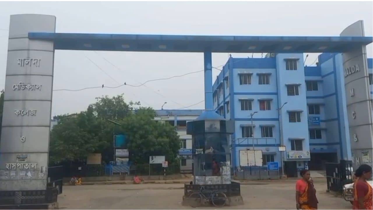 Malda Medical College: অগস্টেই মৃত ৮৩ শিশু, কারণ কী? খতিয়ে দেখতে আজ মালদহ মেডিক্যালে বিশেষজ্ঞ টিম