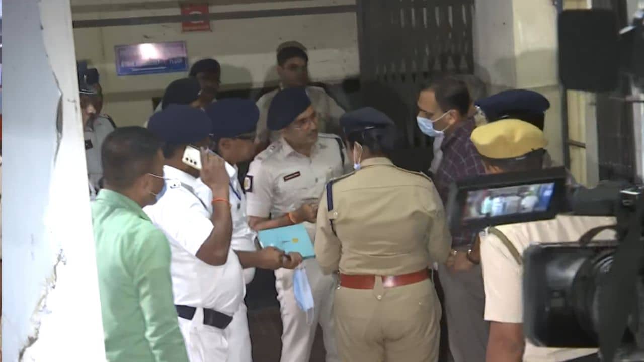 NRS Nurse Death: কোন ওষুধের তিনটি ভায়াল নিয়ে শৌচালয়ে যান? NRS-এ নার্সের রহস্যমৃত্যুতে চাঞ্চল্যকর তথ্য