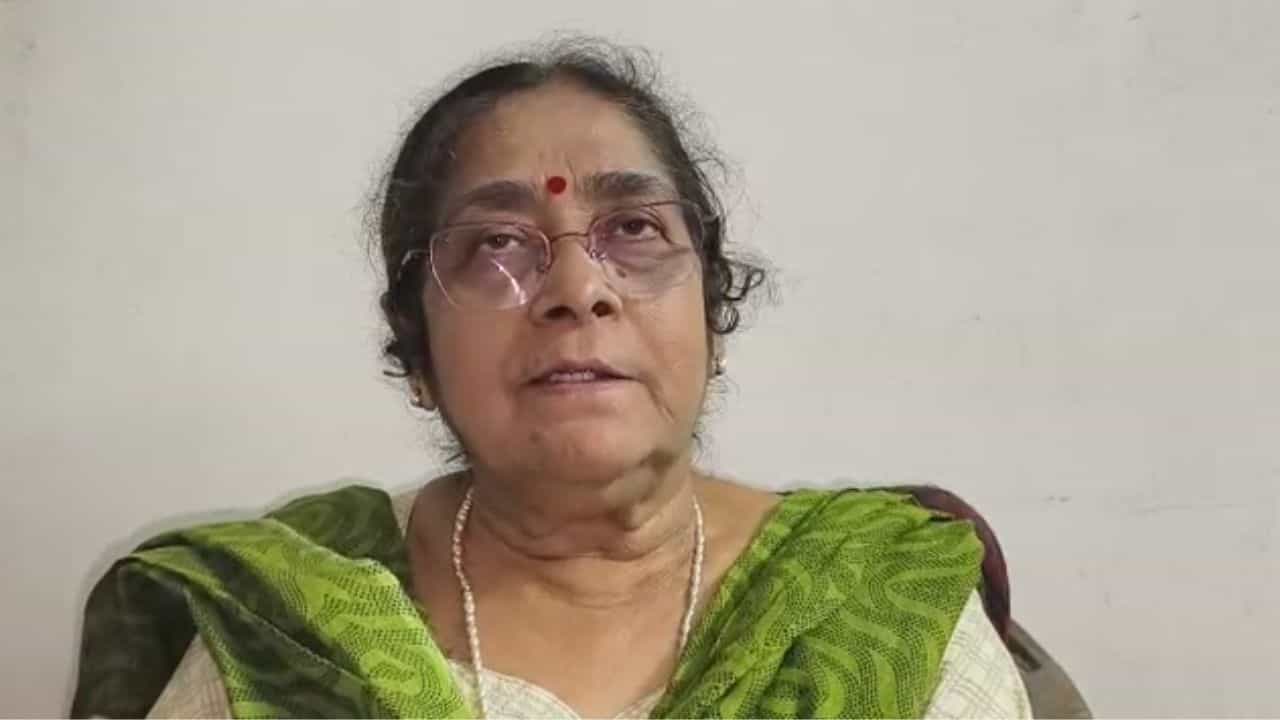 Nepal Flash Flood Survivor: 'পাহাড়ের গায়ে দেখি ধোঁয়া, তারপরই...', ১০ মিনিটের চা বিরতিই বাঁচাল জীবন, মৃত্যুকে চাক্ষুস করেও ফের কৈলাসে যাওয়ার স্বপ্ন দেখছেন উত্তরপাড়ার অঞ্জনা সান্যাল Nepal Flash Flood Survivor: 'পাহাড়ের গায়ে দেখি ধোঁয়া, তারপরই...', ১০ মিনিটের চা বিরতিই বাঁচাল জীবন, মৃত্যুকে চাক্ষুস করেও ফের কৈলাসে যাওয়ার স্বপ্ন দেখছেন উত্তরপাড়ার অঞ্জনা সান্যাল