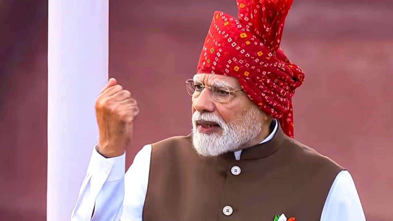 PM Narendra Modi: AI ট্রেনিং থেকে শুরু করে সেমিকন্ডাক্টর কারখানা, লালকেল্লা থেকে বিরাট ঘোষণা প্রধানমন্ত্রী মোদীর