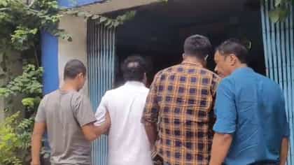 তৃণমূল ব্লক সভাপতির ভাই আসলে পাকিস্তানি চর? ইসলামপুর থেকে আটক রাব্বী