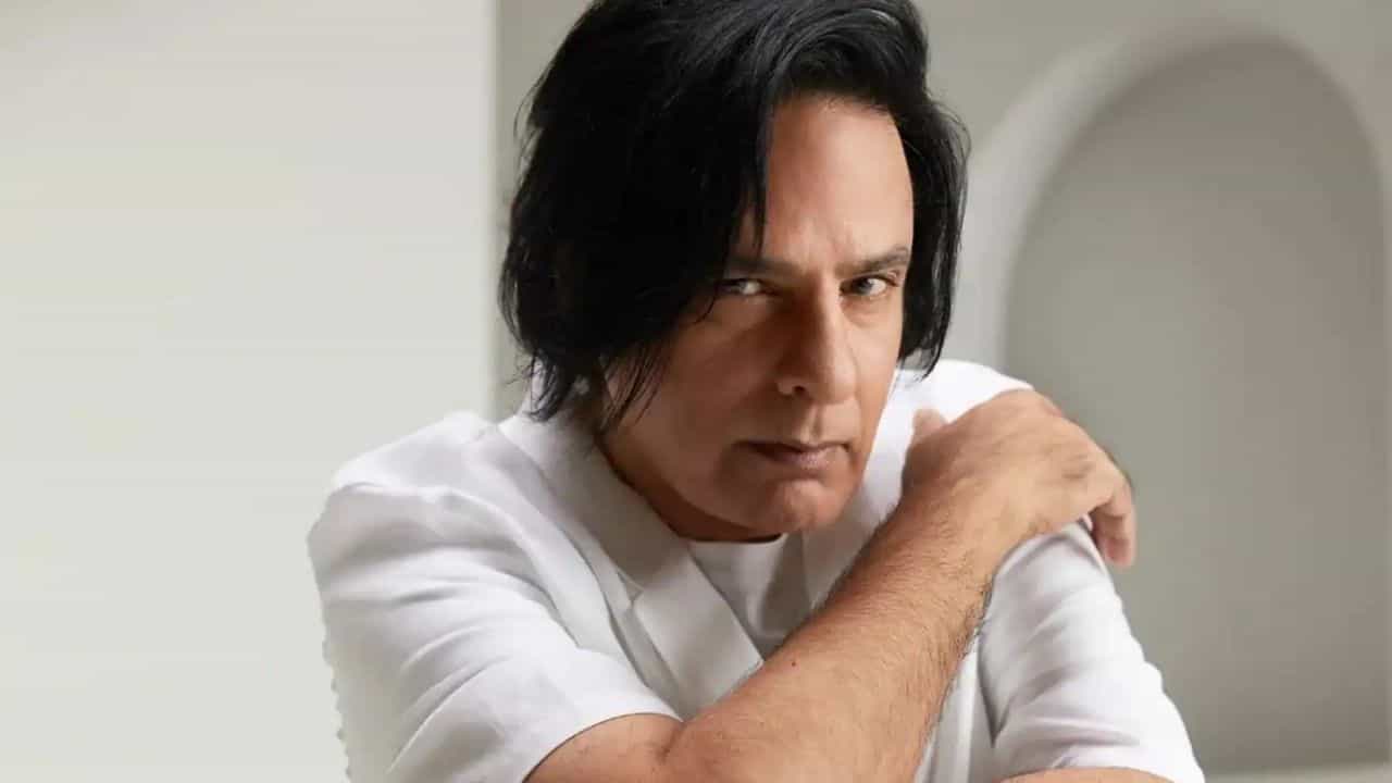Rahul Roy: রাহুল রায়ের ব্রেনস্ট্রোক! কী ঘটেছে 'আশিকি' হিরোর সঙ্গে? Rahul Roy: রাহুল রায়ের ব্রেনস্ট্রোক! কী ঘটেছে 'আশিকি' হিরোর সঙ্গে?