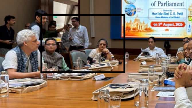 ২১ জুলাইয়ের মঞ্চে ছিলেন, ১৫ দিনের মধ্যেই কাকলীর সঙ্গে কথা রাজীবের