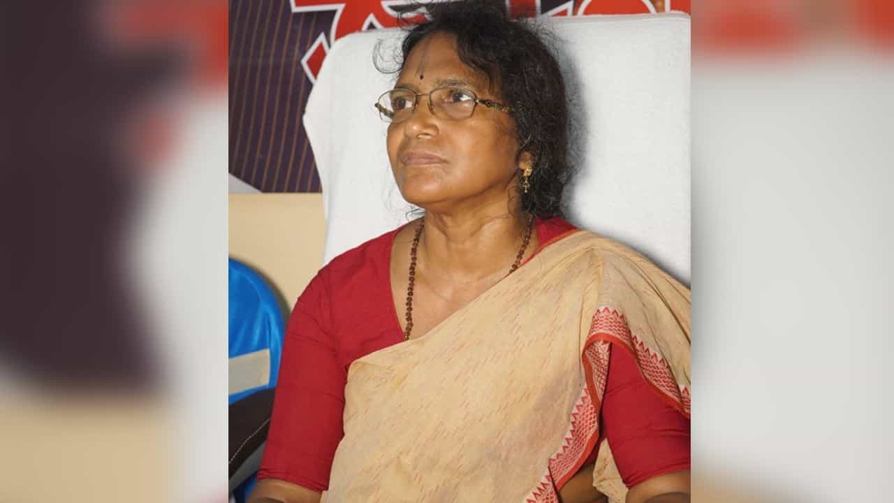 Ratna Debnath: 'আমি ৭ দিন সময় নিলাম', কী করতে চলেছেন রত্না দেবনাথ? Ratna Debnath: 'আমি ৭ দিন সময় নিলাম', কী করতে চলেছেন রত্না দেবনাথ?