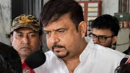 ঘর থেকে ফাইল নিয়ে আসার চেষ্টা! সুজিত বসুর মামলায় যা পদক্ষেপ বিচারপতির
