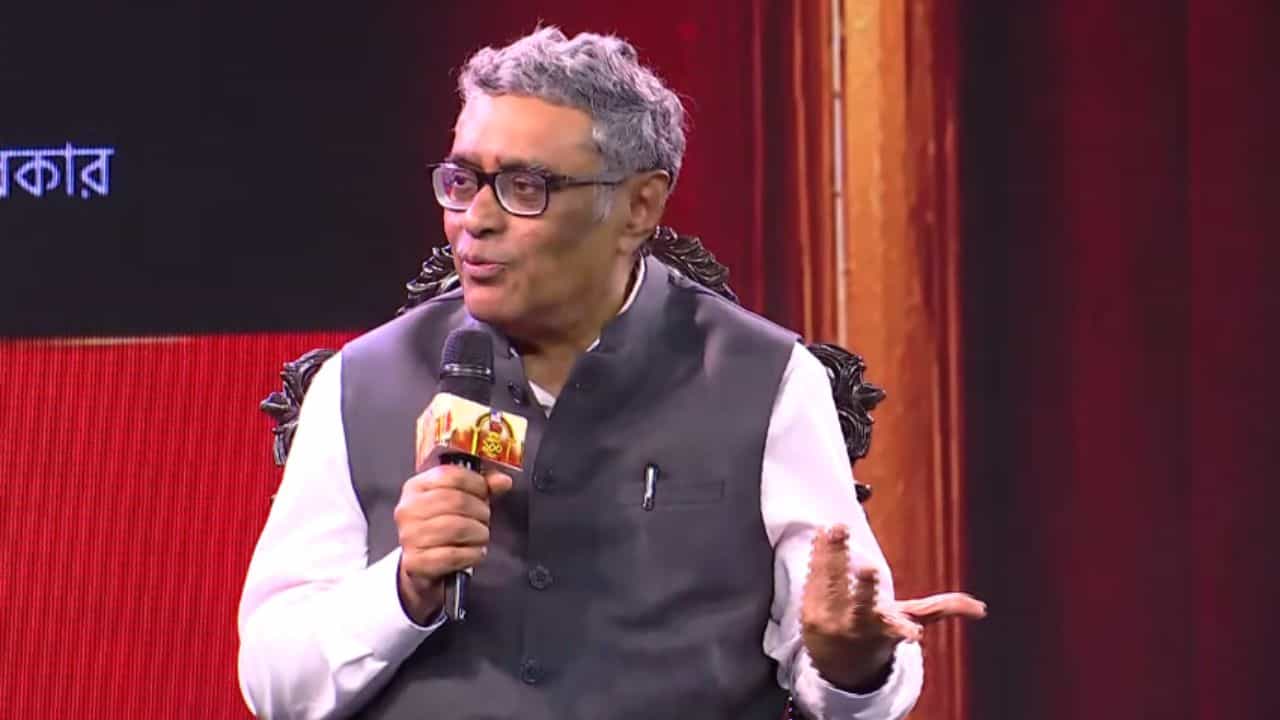 Swapan Dasgupta: 'আমাদের সবথেকে প্রয়োজন একটা বড় বিনিয়োগ', বাংলার অর্থনীতি নিয়ে কী বললেন স্বপন দাশগুপ্ত? Swapan Dasgupta: 'আমাদের সবথেকে প্রয়োজন একটা বড় বিনিয়োগ', বাংলার অর্থনীতি নিয়ে কী বললেন স্বপন দাশগুপ্ত?