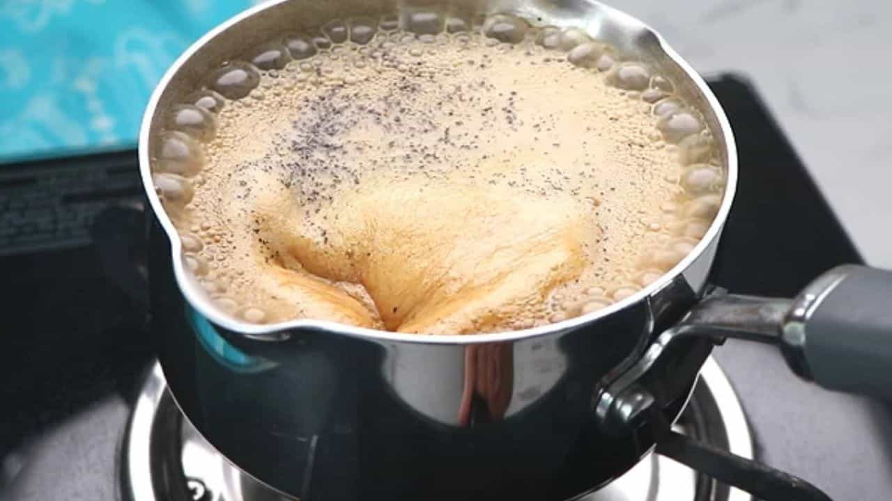 Tea without sugar: চিনি ছাড়াই চা হবে মিষ্টি! ফোটানোর সময় ফেলে দিন এই একটি জিনিস Tea without sugar: চিনি ছাড়াই চা হবে মিষ্টি! ফোটানোর সময় ফেলে দিন এই একটি জিনিস