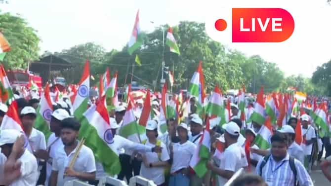 Live: তিরঙ্গা যাত্রার সূচনা মুখ্যমন্ত্রীর, রাজপথে হাজার হাজার মানুষ