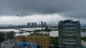 কলকাতার মাথার উপর নিম্নচাপ, রেড অ্যালার্ট জারি এইসব জেলায়