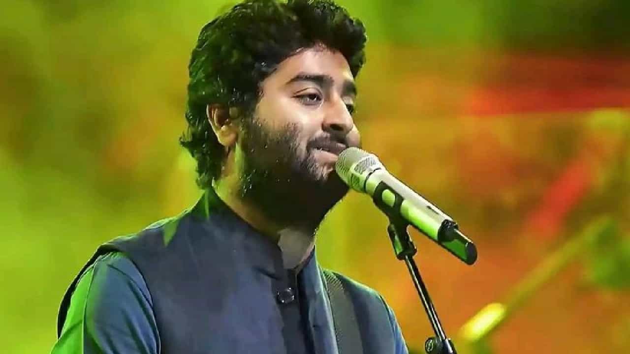 Arijit Singh Comeback: প্লে-ব্যাকে আচমকা কামব্যাক! নিজের নেওয়া সিদ্ধান্ত কেন বদলালেন অরিজিৎ? Arijit Singh Comeback: প্লে-ব্যাকে আচমকা কামব্যাক! নিজের নেওয়া সিদ্ধান্ত কেন বদলালেন অরিজিৎ?